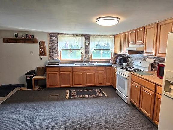 5th image of 138 McBerney Rd