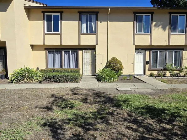 2452 Oliver Dr, Hayward, CA 94545