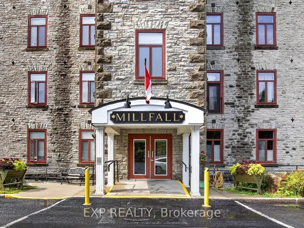 1 Rosamond St E #405, Mississippi Mills, ON K0A 1A0