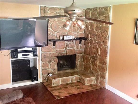 4th image of 2552 Collingwood Dr