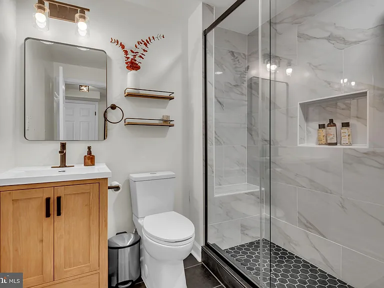 2816 Bargate Ct — Photo 48