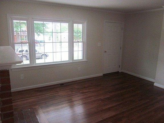 3rd image of 4121 Eby Dr