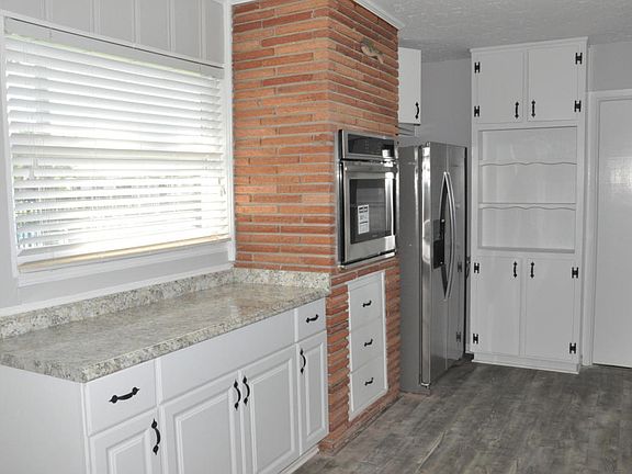 5th image of 14647 Island Dr