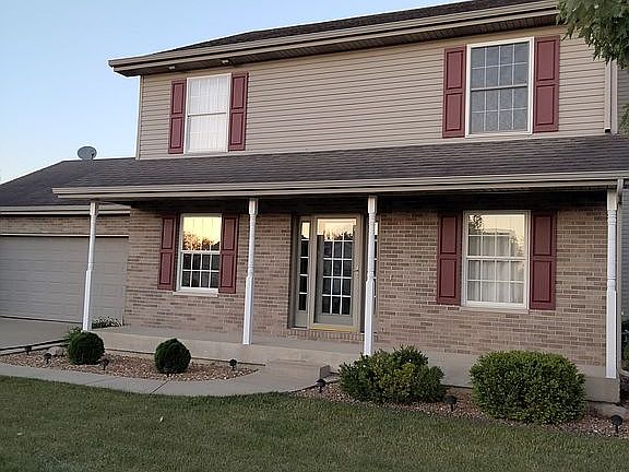 3rd image of 940 Brown Dr