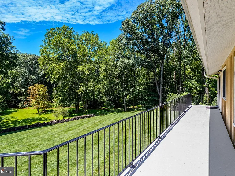 6030 Berwynd Rd — Photo 66