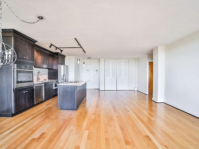 1088 Delaware Ave #13B — Photo 14
