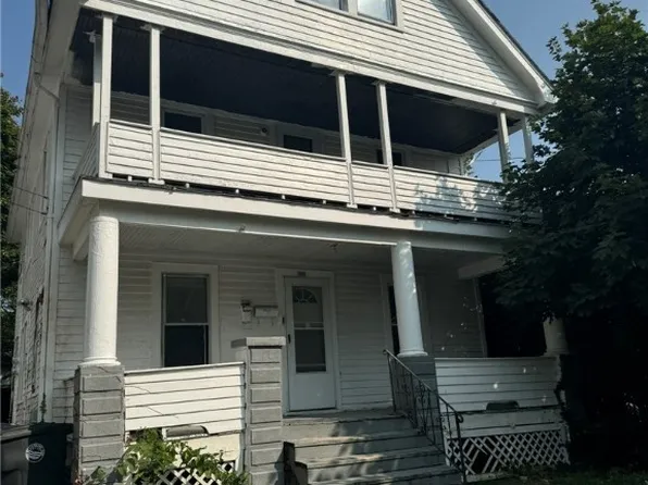389 E 160th St, Cleveland, OH 44110