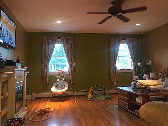 2nd image of 12 E 236th St APT 3