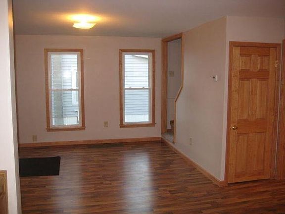 3rd image of 67 Academy St