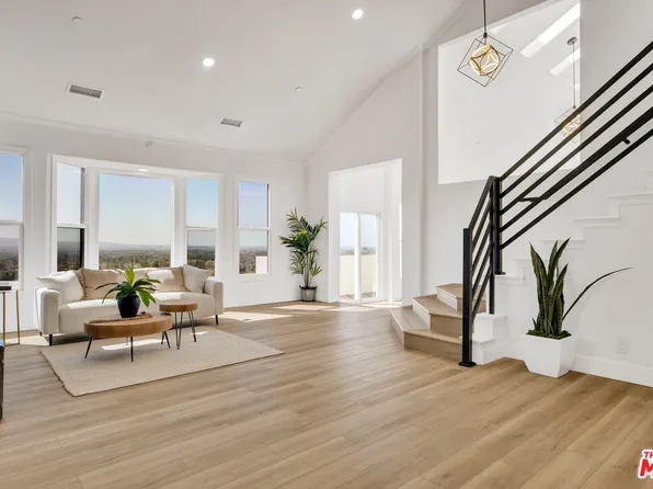 12254 Circula Panorama, Santa Ana, CA 92705