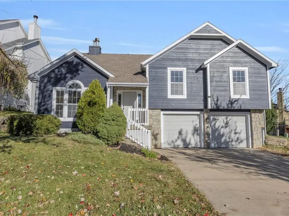 9304 W 124th Ter, Overland Park, KS 66213