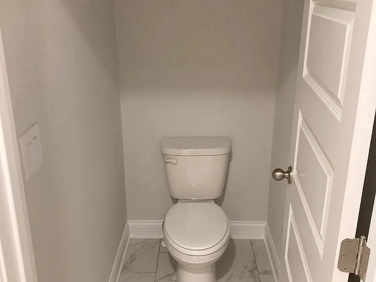 Master bedroom bathroom upstairs