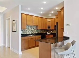 5055 Riverside Dr E #502, Windsor, ON N8Y5A6