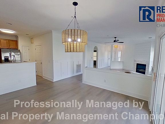 5th image of 3902 Botsford Ct Unit 101