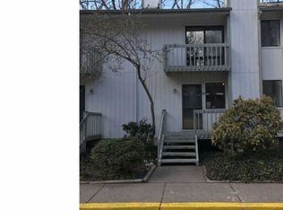 36 Trowbridge Ln, Clementon, NJ 08021