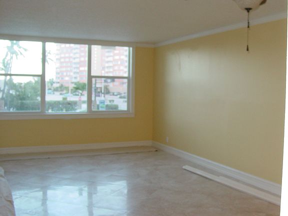 4th image of 201 N Ocean Blvd APT 206