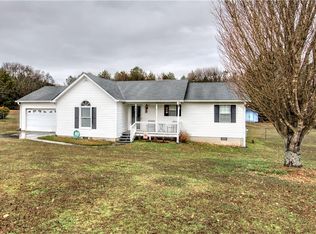 13 Valley Creek Dr SW, Cartersville, GA 30120