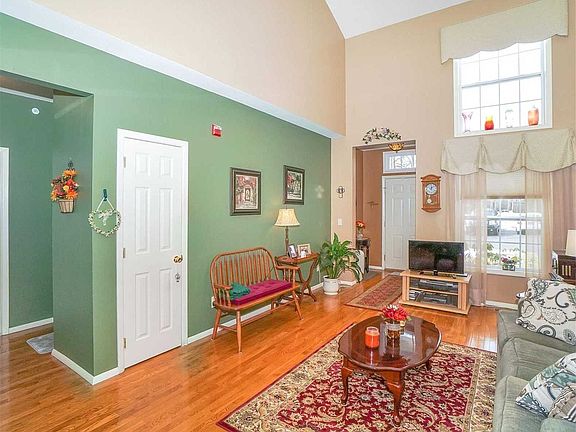 4th image of 142 Kettles Ln