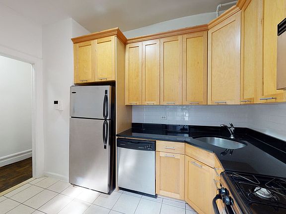 2nd image of 206 W 104th St APT 65