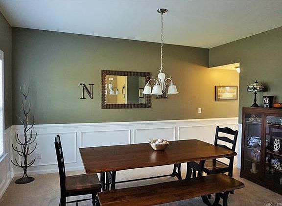 5th image of 2533 Chatham Dr