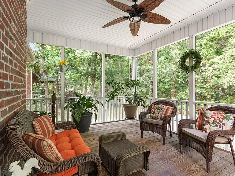 2828 Waterpointe Cir — Photo 30