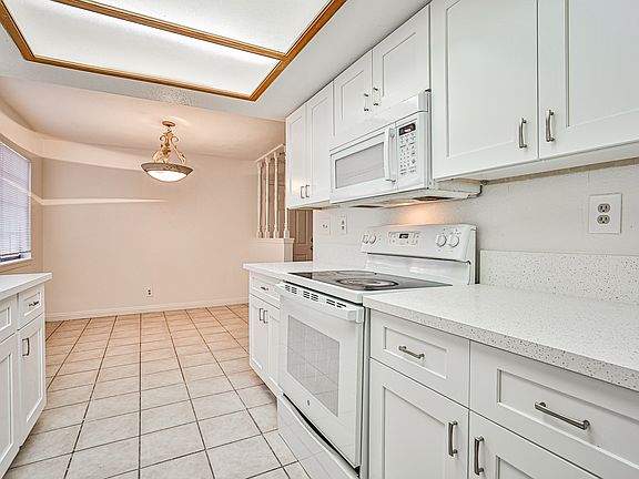 4th image of 4220 Gannet Cir Unit 303