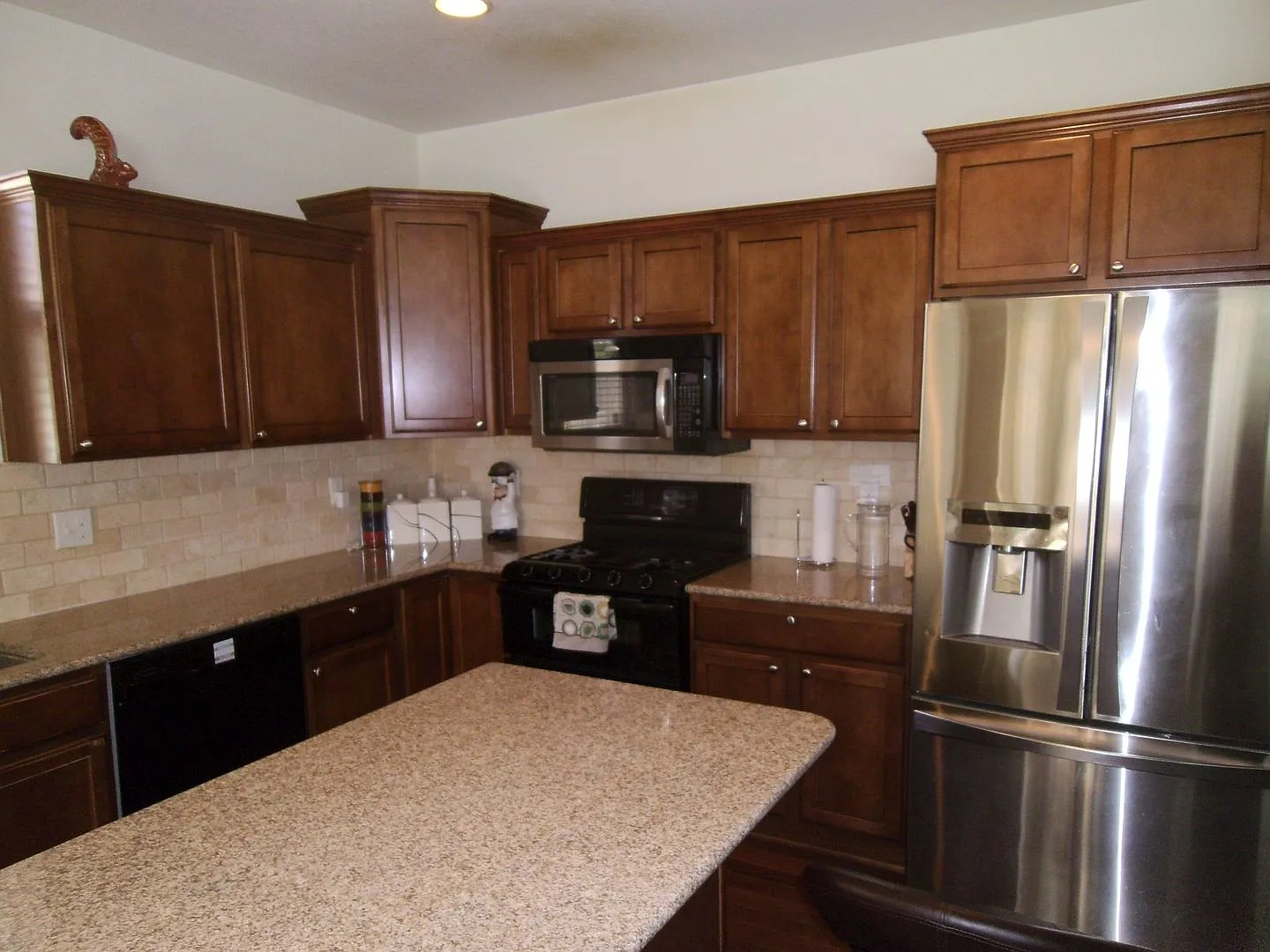 Spacious 5-Bedroom Home the Anthem neighborhood of Broomfield — Photo 3