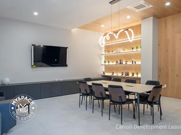 931 Carroll Street image 13 of 37