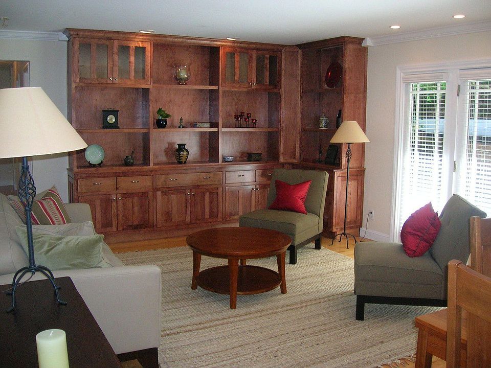 1st image of 337 Christie Dr