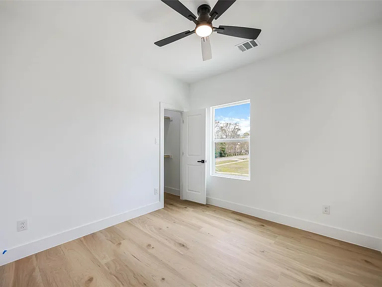 4804 Carmen St #B — Photo 18