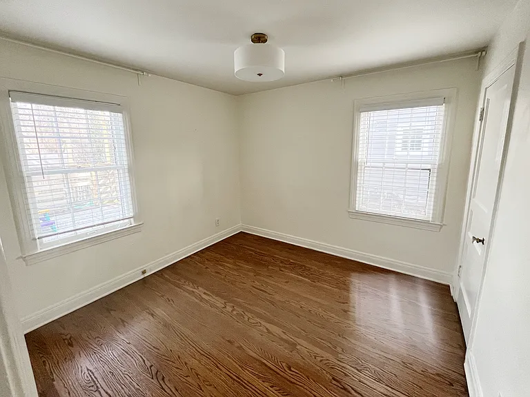 3901 Brownlee Rd — Photo 25