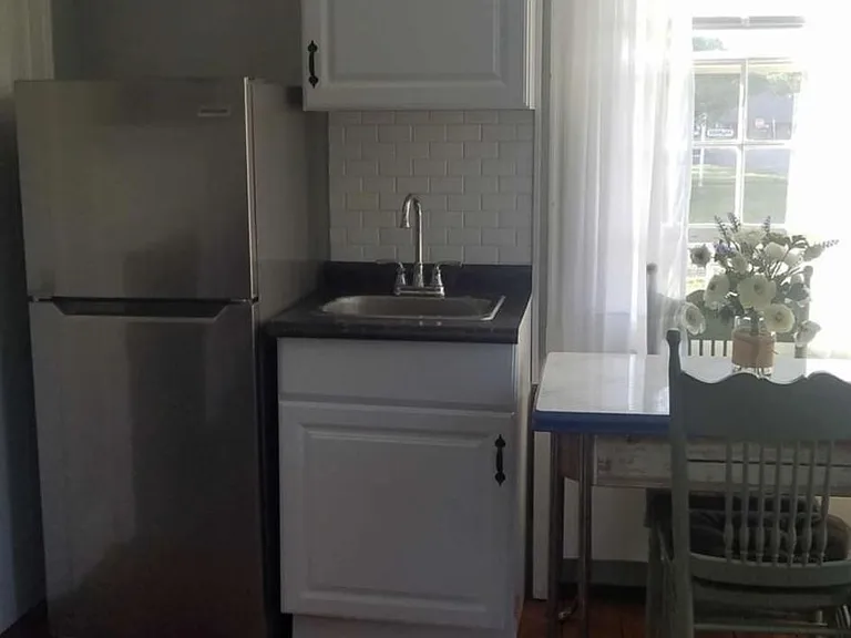 18 Town House Rd — Photo 4