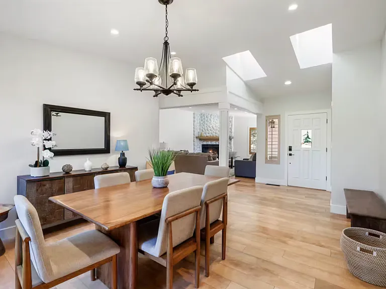 1806 Phillips Cir #1 — Photo 9