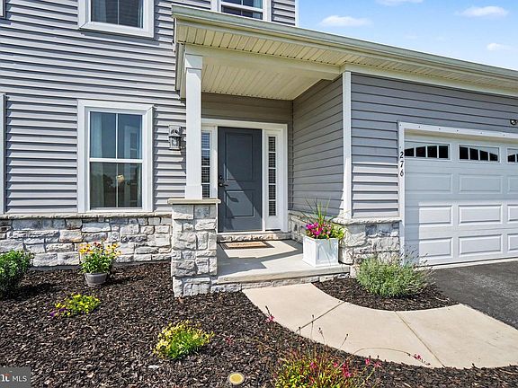 5th image of 276 Jessica Dr