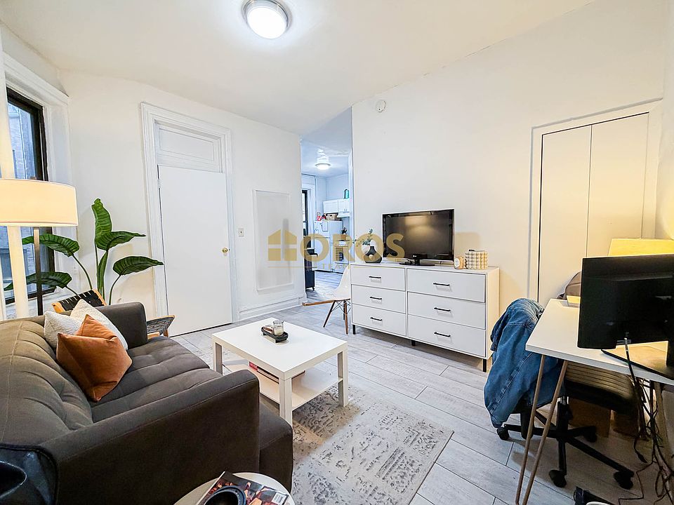 1st image of 32 Grand St APT 13