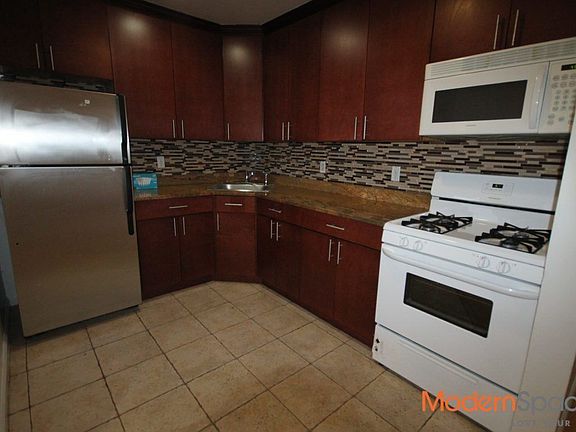 3rd image of 1960 76th St #2