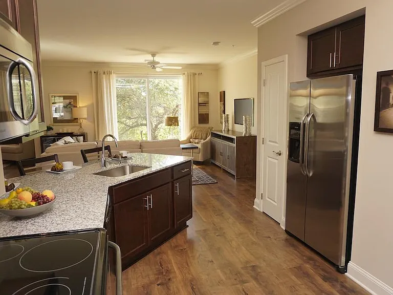 Highland Creek — Photo 16
