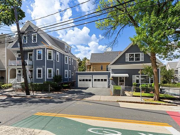 2nd image of 46-52 Hancock St