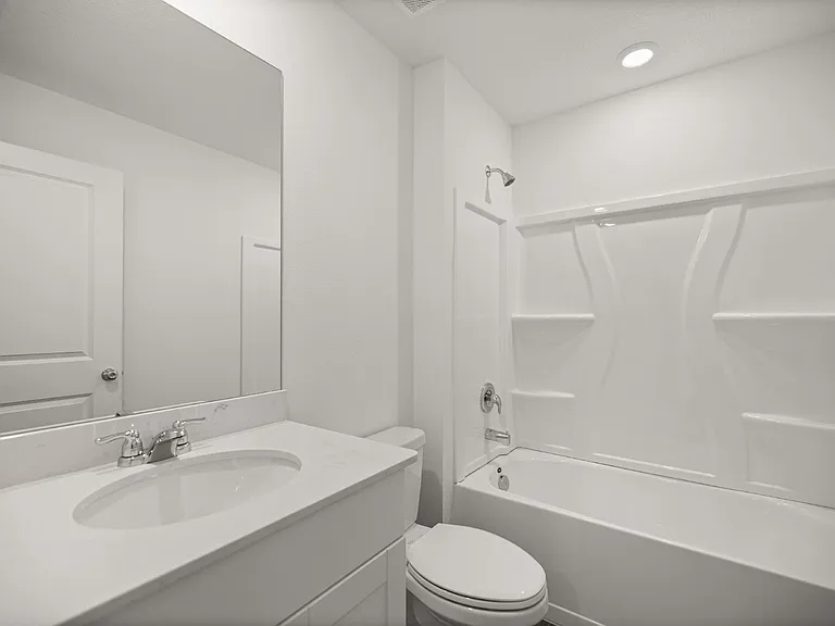 3155 NE 38th St — Photo 14