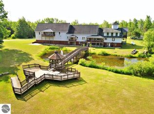 11239 N Loomis Rd, Clare, MI 48617