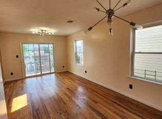 821 Anna St Floor 2, Elizabeth, NJ 07201