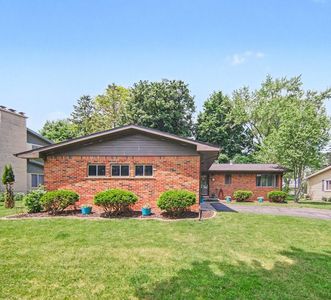 17 Sycamore Dr, Chelsea, MI, 48118