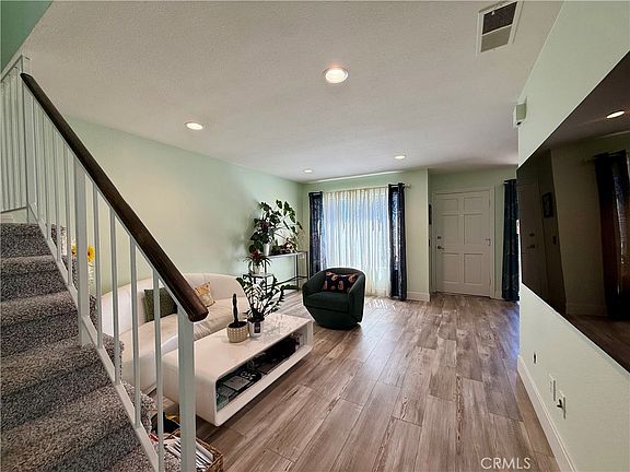 4th image of 17815 Beard Ln