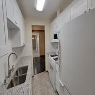 Building Photo - 300 Thames Pkwy #2C