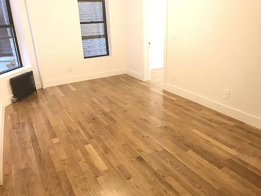 Rented by Zuz Realty | media 12