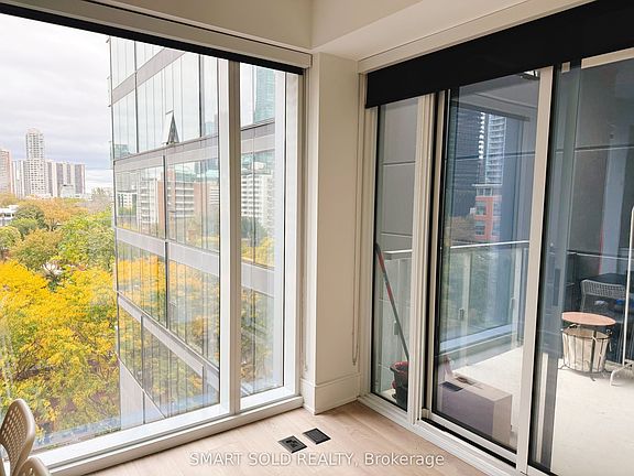 4th image of 3 Gloucester St #817