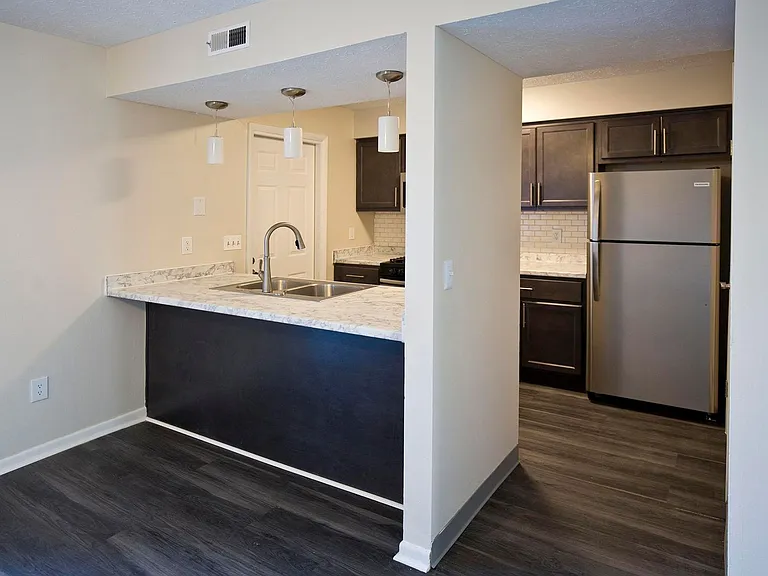 Park Club Townhomes — Photo 24