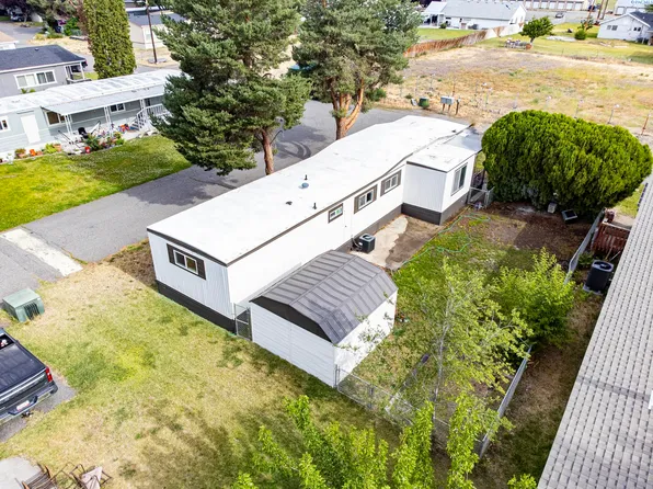 10 Crown Drive Pr, West Richland, WA 99353