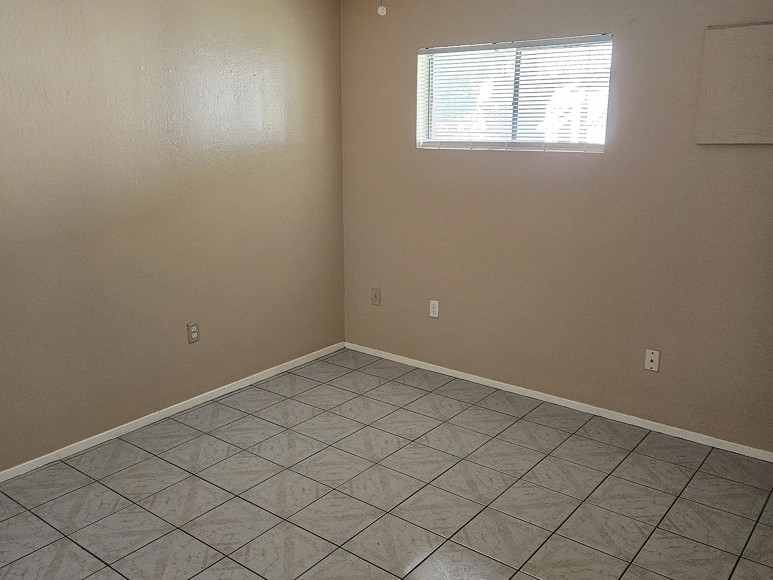 1 bed, 650 sqft, $600 — Photo 4