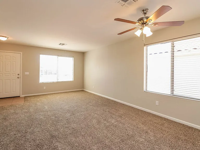 11026 E Delta Ave — Photo 3